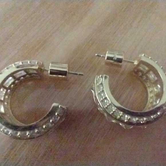 Earrings - Picture 3 of 4